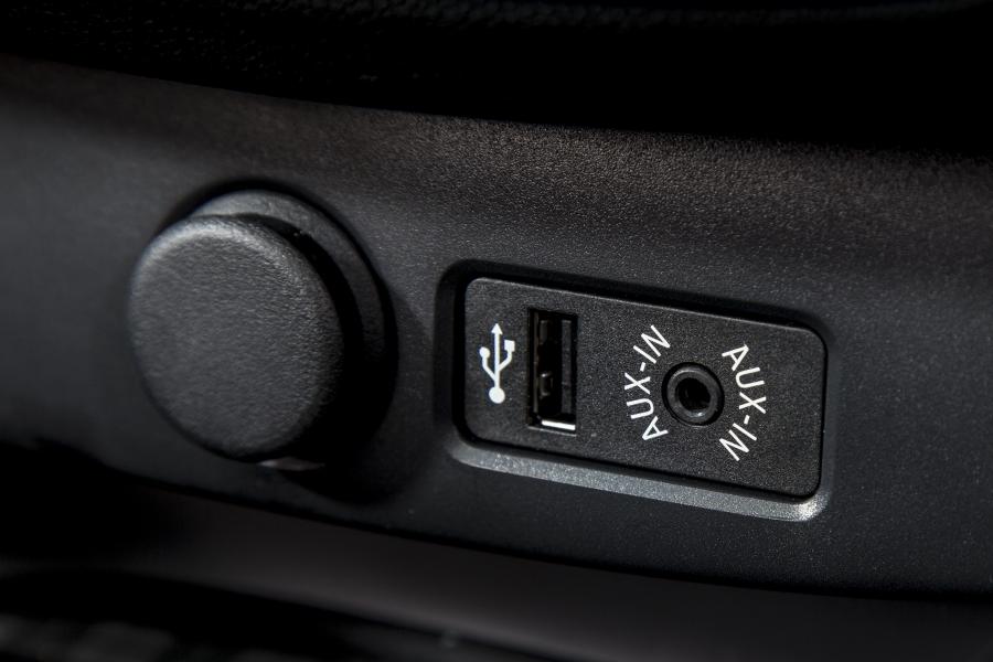 Mini Cooper D Clubman 2015 года  (UK) (фото 124 из 127)